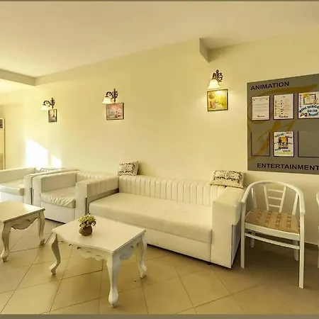 Gardenia Hills * Σάνι Μπιτς