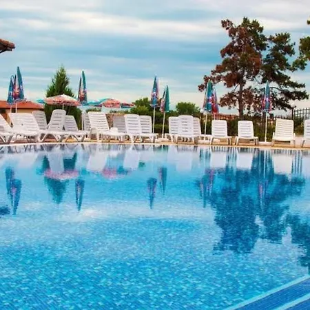 Апартхотел Gardenia Hills